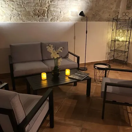 50 M2 Loft With Vaulted Ceilings Center Of Apartmán *