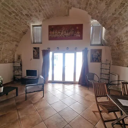 Apartmán 50 M2 Loft With Vaulted Ceilings Center Of